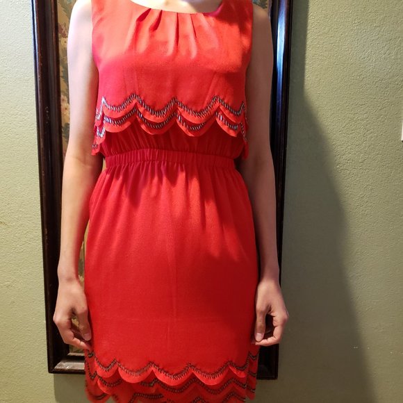 Gianni Bini red scalloped dress with beading - Picture 1 of 4